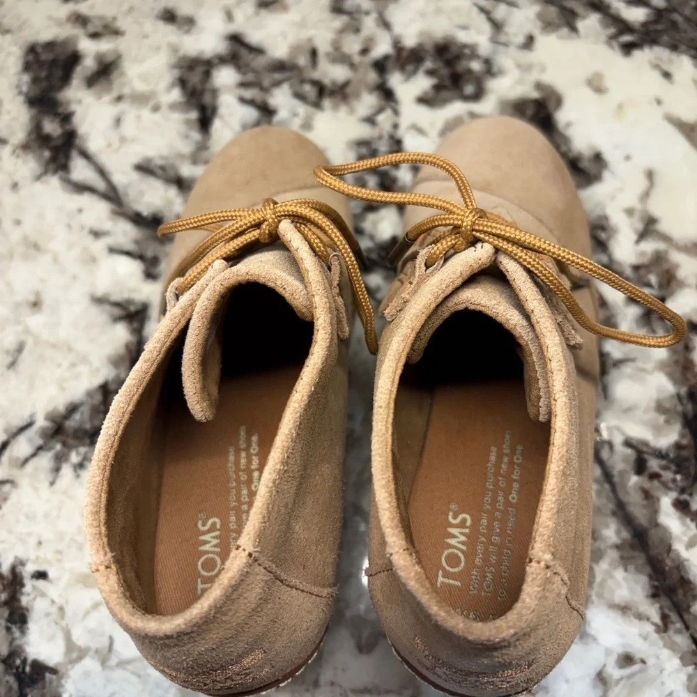 Toms Desert Wedge Toffee Suede Bootie